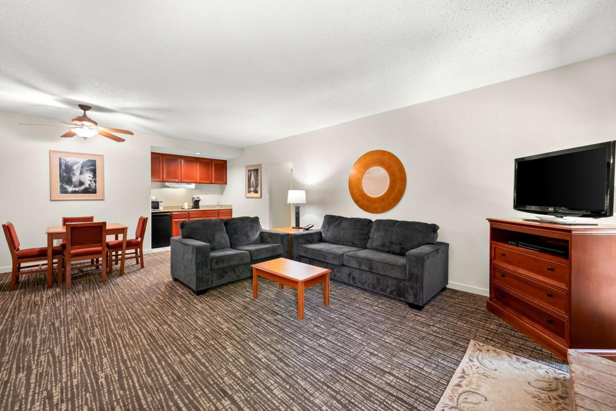 Best Western Stagecoach Inn Pollock Pines Eksteriør billede
